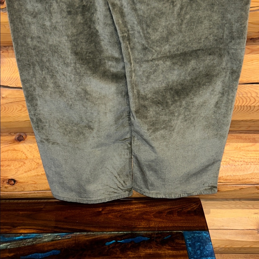 Free People NWT Deep Trance Dropped Corduroy Jeans Size 30 in Keepsake Clover - Picture 13 of 13